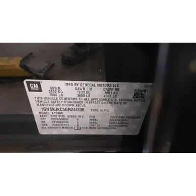 2015 Chevrolet Suburban 1500 Series Axle Assembly, Rear - ~394505675