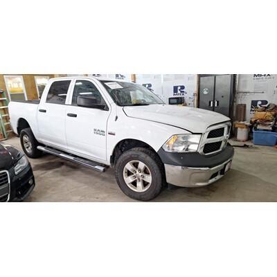 2013 Dodge 1500 Series Pickup Axle Assembly, Rear - ~407567599