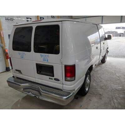 2009 Ford E-150 Van Axle Assembly, Rear - ~411815300