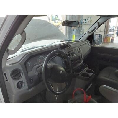 2009 Ford E-150 Van Axle Assembly, Rear - ~411815300