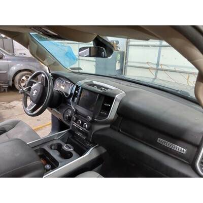 2019 Dodge 1500 Series Pickup Axle Assembly, Rear - ~409877823