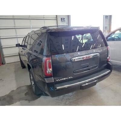 2015 Cadillac Escalade Axle Assembly, Rear - ~418101985