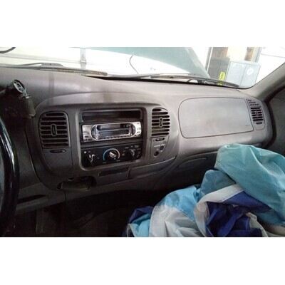 1997 Ford F-150 Series Pickup Axle Assembly, Rear - ~421186241