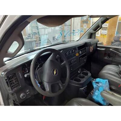 2017 Chevrolet Express 2500 Axle Assembly, Rear - ~436842553