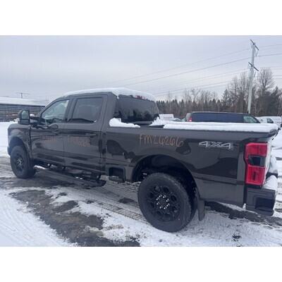 2023 Ford F-250 Super Duty Pickup Axle Assy, Front (4WD) - ~427338472