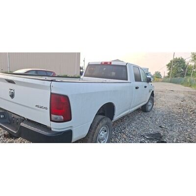 2013 Dodge 3500 Series Pickup Axle Assy, Front (4WD) - ~424102669