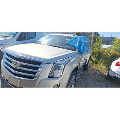 2015 Cadillac Escalade Axle Assembly, Rear - ~435846411