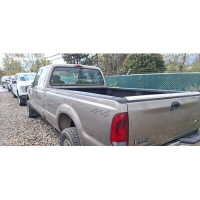 2002 Ford F-250 Super Duty Pickup Axle Assy, Front (4WD) - ~440211812