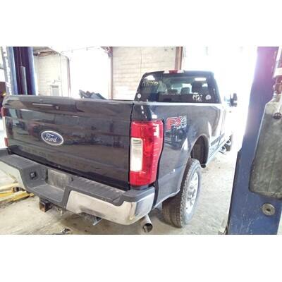 2017 Ford F-250 Super Duty Pickup Axle Assy, Front (4WD) - ~429042723