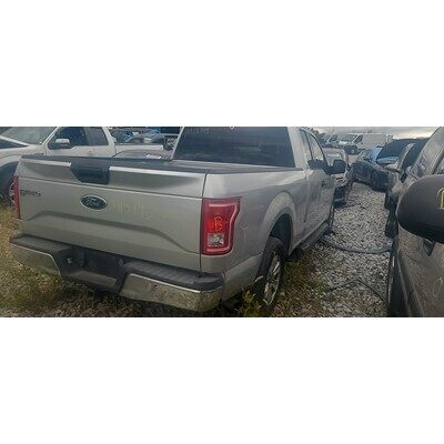 2015 Ford F-150 Series Pickup Axle Assembly, Rear