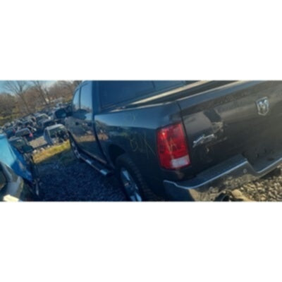 2013 Dodge 1500 Series Pickup Axle Assembly, Rear - ~404337676