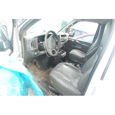 2010 Chevrolet Express 2500 Axle Assembly, Rear - ~408144825