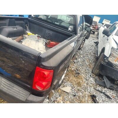 2005 Dodge Dakota Axle Assembly, Rear - ~414480566