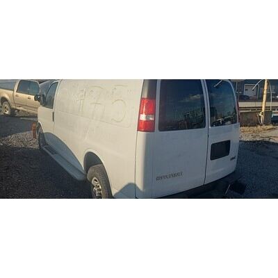 2017 Chevrolet Express 2500 Axle Assembly, Rear - ~415328323