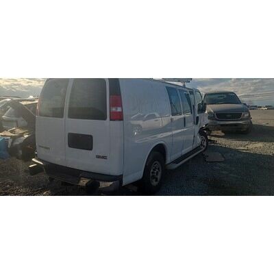 2017 Chevrolet Express 2500 Axle Assembly, Rear - ~415328323