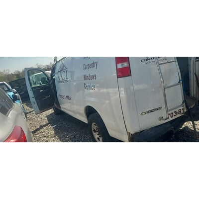 2017 Chevrolet Express 2500 Axle Assembly, Rear - ~421453785