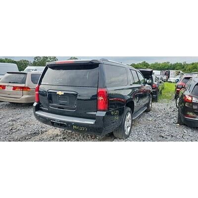 2015 Chevrolet Suburban 1500 Series Axle Assembly, Rear - ~430015092