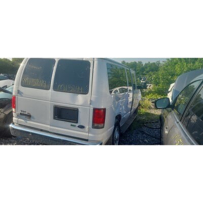 2009 Ford E-350 Van Axle Assembly, Rear - ~424506753