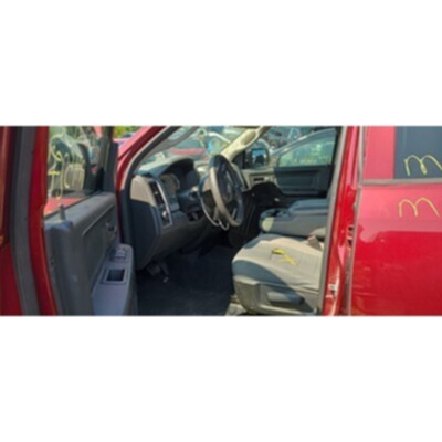 2013 Dodge 1500 Series Pickup Axle Assembly, Rear - ~425175147