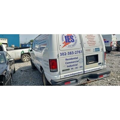 2008 Ford E-150 Van Axle Assembly, Rear - ~426586986