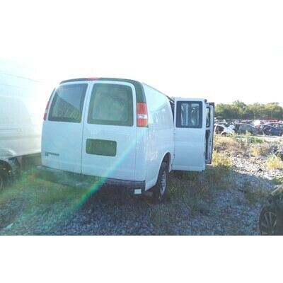 2018 Chevrolet Express 2500 Axle Assembly, Rear - ~433637666