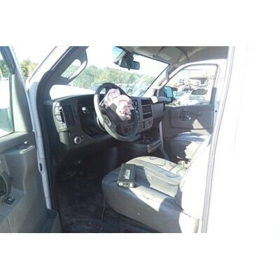 2018 Chevrolet Express 2500 Axle Assembly, Rear - ~433637666