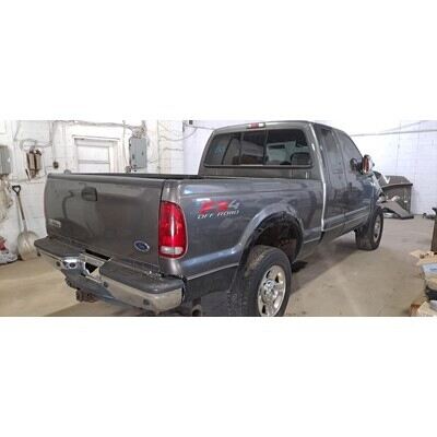 2005 Ford F-250 Super Duty Pickup Axle Assy, Front (4WD) - ~404130720