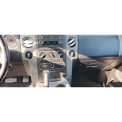 2004 Ford F-150 Series Pickup Axle Assembly, Rear - ~418099049