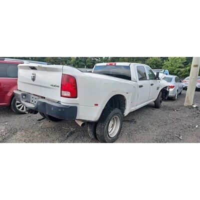 2016 Dodge 3500 Series Pickup Axle Assy, Front (4WD) - ~437352552