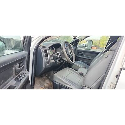 2016 Dodge 3500 Series Pickup Axle Assy, Front (4WD) - ~437352552