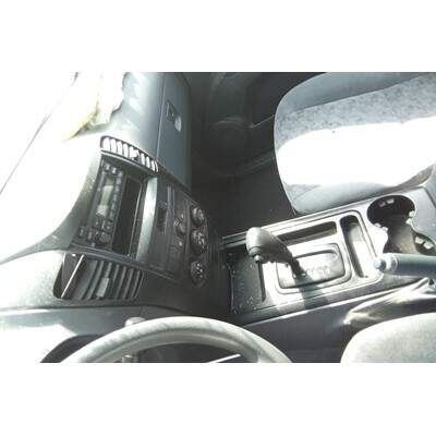 2003 Kia Sorento Axle Assembly, Rear - ~403217428