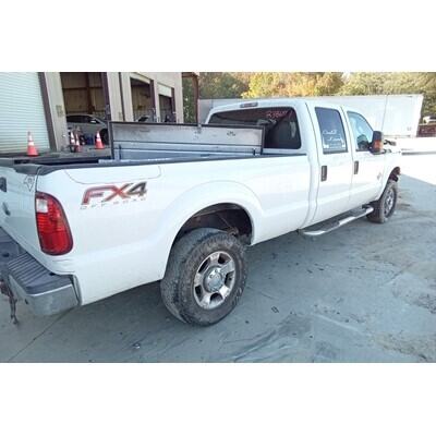 2011 Ford F-250 Super Duty Pickup Axle Assy, Front (4WD) - ~404505718