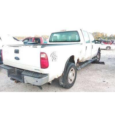 2013 Ford F-250 Super Duty Pickup Axle Assy, Front (4WD) - ~435248744