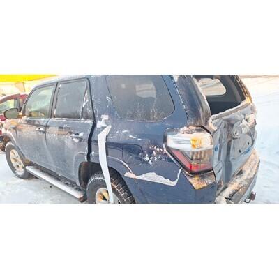 2010 Toyota 4Runner Axle Assembly, Rear - ~411816829