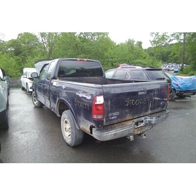 2000 Ford F-150 Series Pickup Axle Assembly, Rear - ~419261937