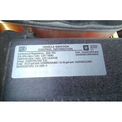 2015 Chevrolet Suburban 1500 Series Axle Assembly, Rear - ~425380875