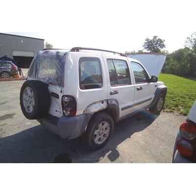 2005 Jeep Liberty Axle Assembly, Rear - ~426566590