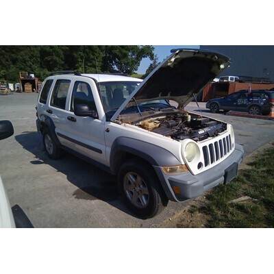 2005 Jeep Liberty Axle Assembly, Rear - ~426566590