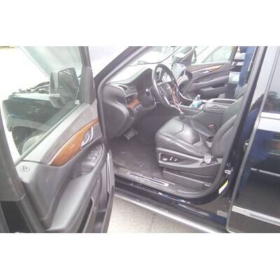 2015 Cadillac Escalade Axle Assembly, Rear - ~432815461