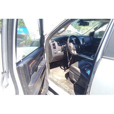 2013 Dodge 1500 Series Pickup Axle Assembly, Rear - ~433053855