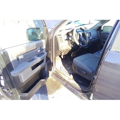 2013 Dodge 1500 Series Pickup Axle Assembly, Rear - ~438362881