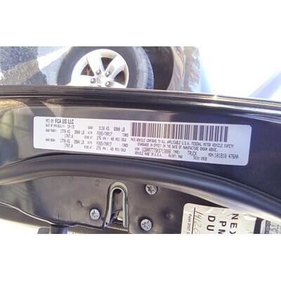 2013 Dodge 1500 Series Pickup Axle Assembly, Rear - ~438362881