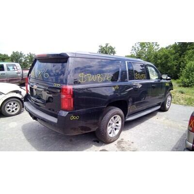 2015 Chevrolet Suburban 1500 Series Axle Assembly, Rear - ~393566926