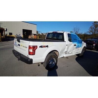 2018 Ford F-150 Series Pickup Axle Assembly, Rear - ~403054244