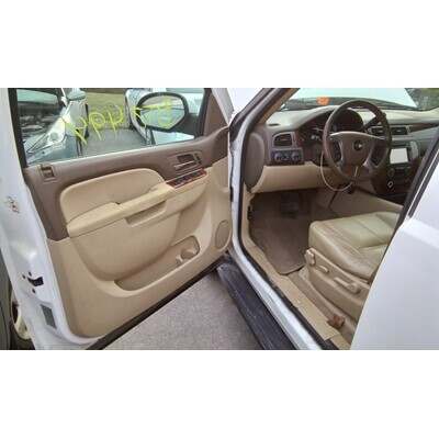 2009 Cadillac Escalade Axle Assembly, Rear - ~409938069