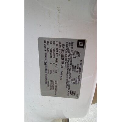 2009 Cadillac Escalade Axle Assembly, Rear - ~409938069