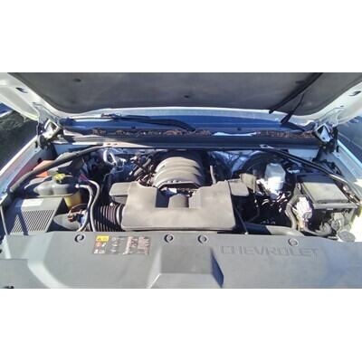 2015 Chevrolet Suburban 1500 Series Axle Assembly, Rear - ~411068702