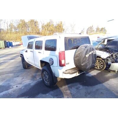 2006 Hummer H3 Axle Assembly, Rear - ~412348864