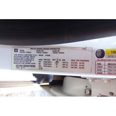 2006 Hummer H3 Axle Assembly, Rear - ~412348864