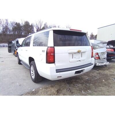 2015 Chevrolet Suburban 1500 Series Axle Assembly, Rear - ~416095094